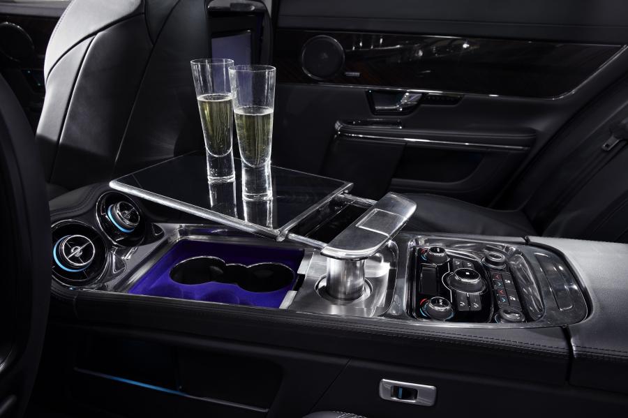  Jaguar XJ Ultimate 2012 года  (фото 34 из 54)